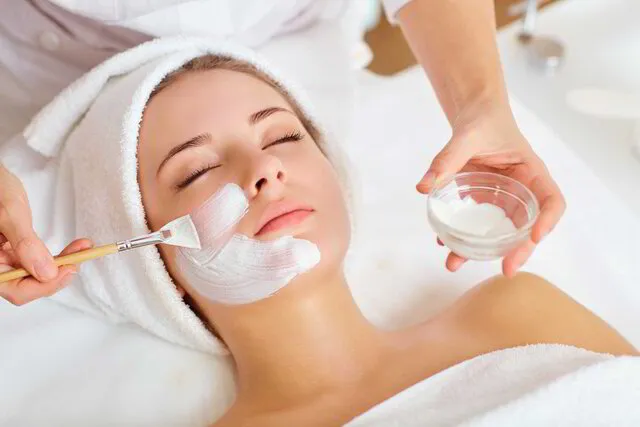 Signature Glow Facial